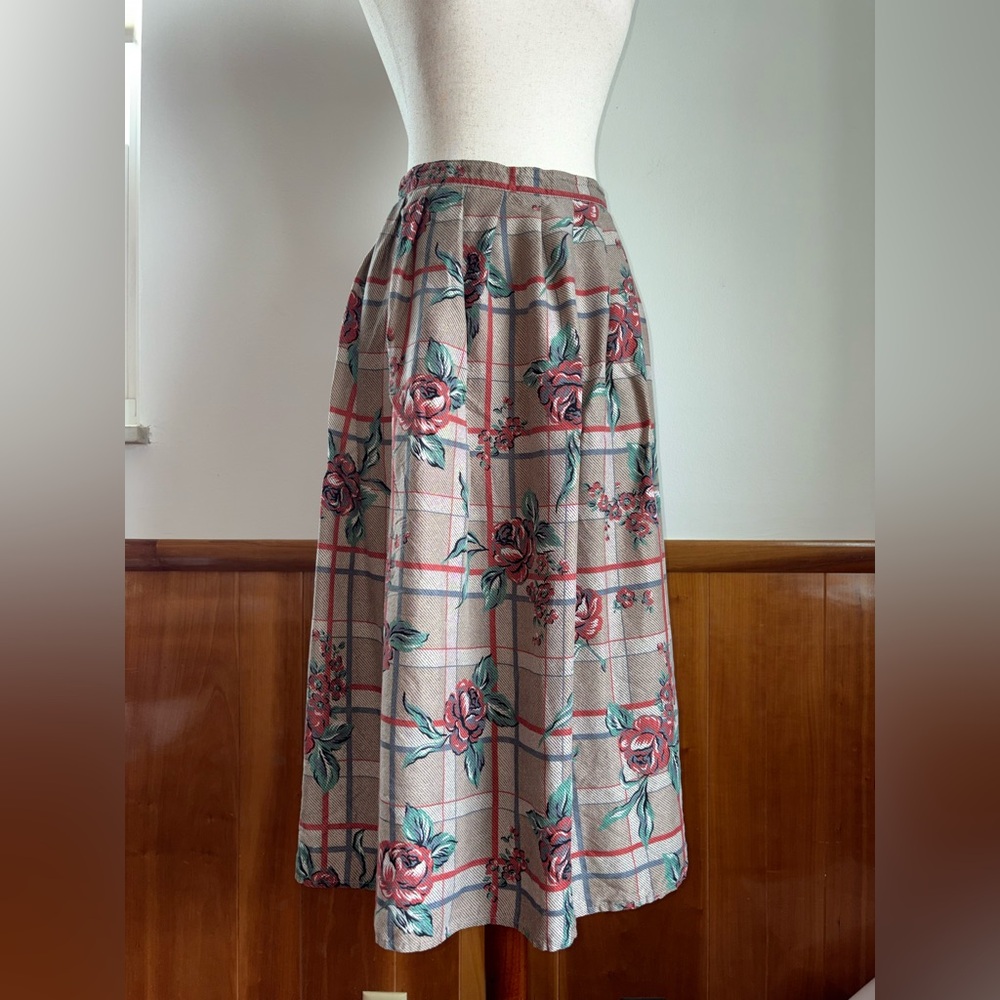 Vintage cottagecore floral plaid skirt